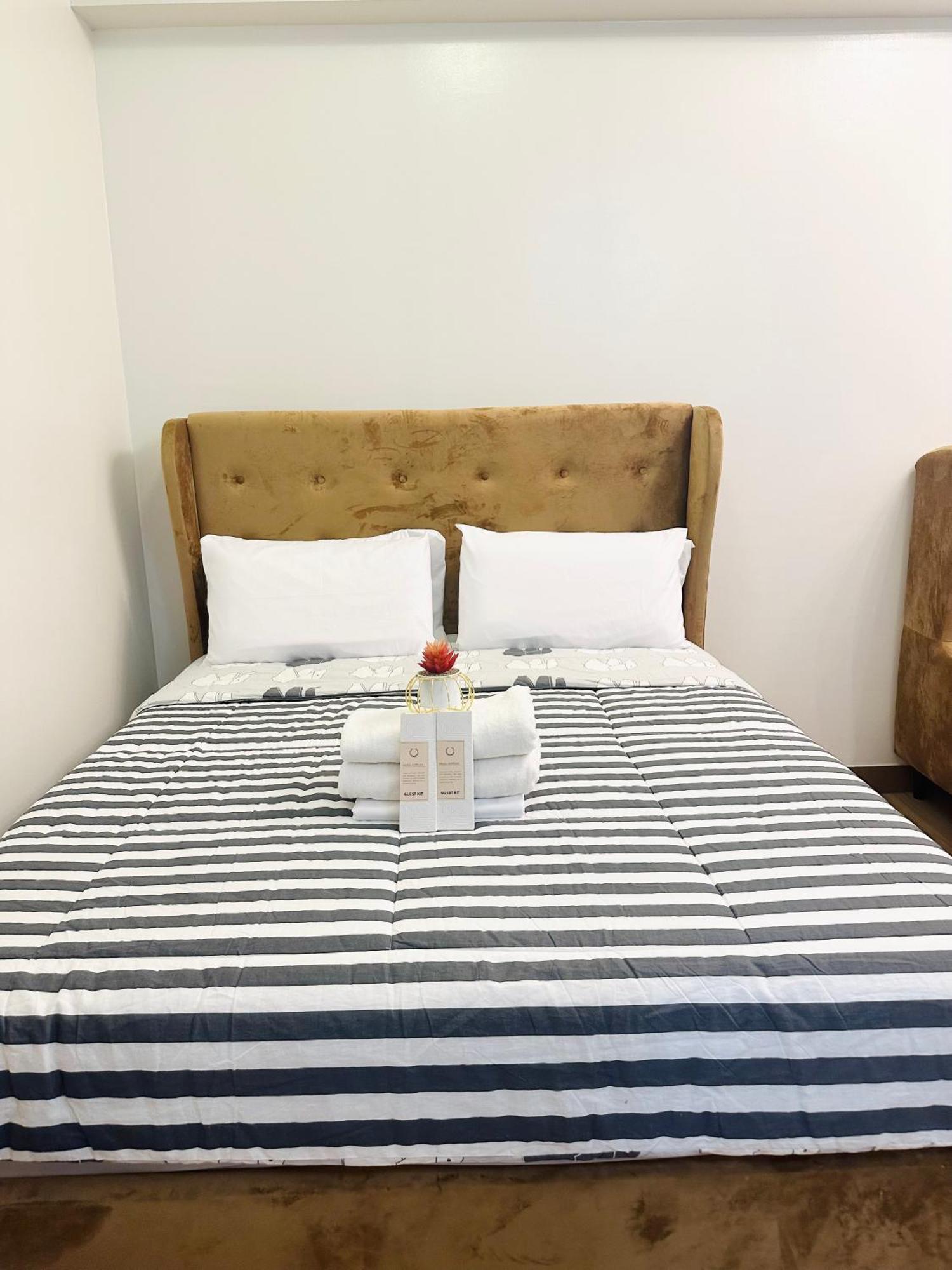 Trece Martires Starlight Suites מראה חיצוני תמונה