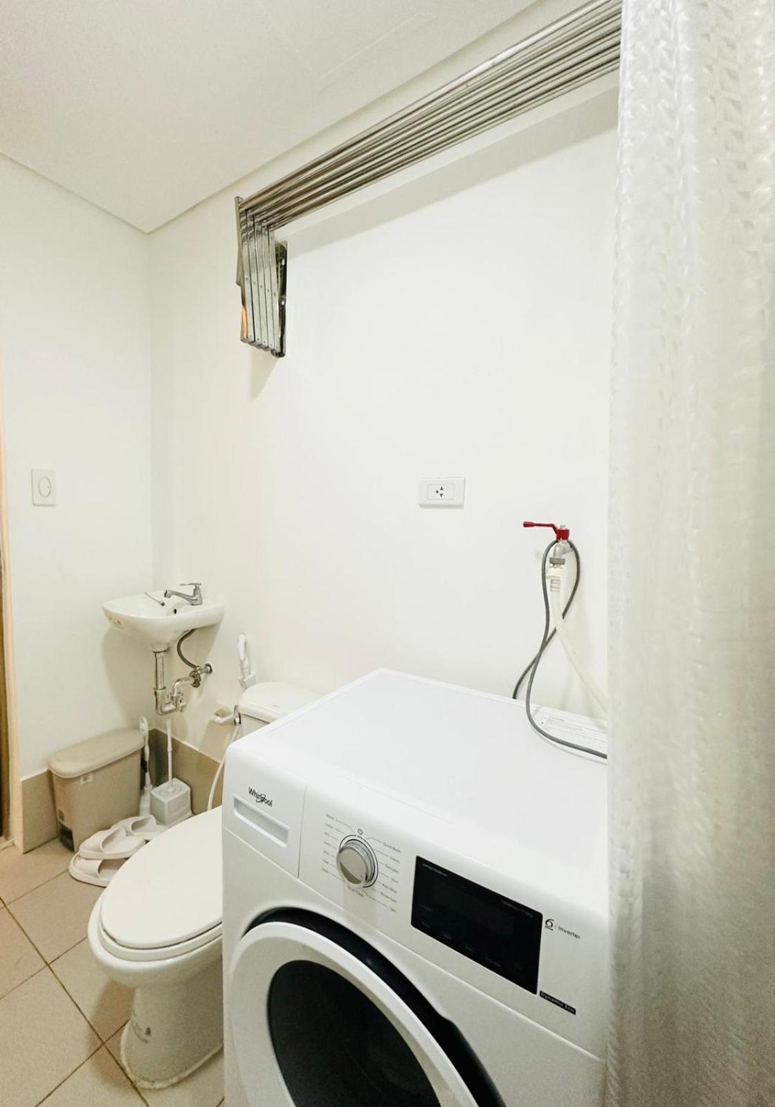 Trece Martires Starlight Suites מראה חיצוני תמונה