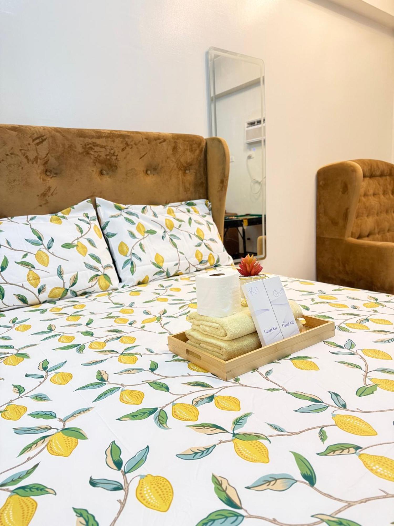Trece Martires Starlight Suites מראה חיצוני תמונה
